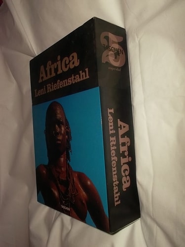 Leni Riefenstahls Africa