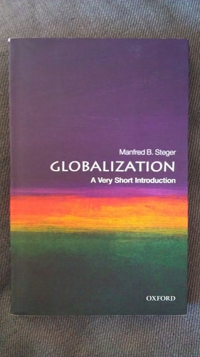 Globalization: A Very Short Introduction (Very Short Introductions)